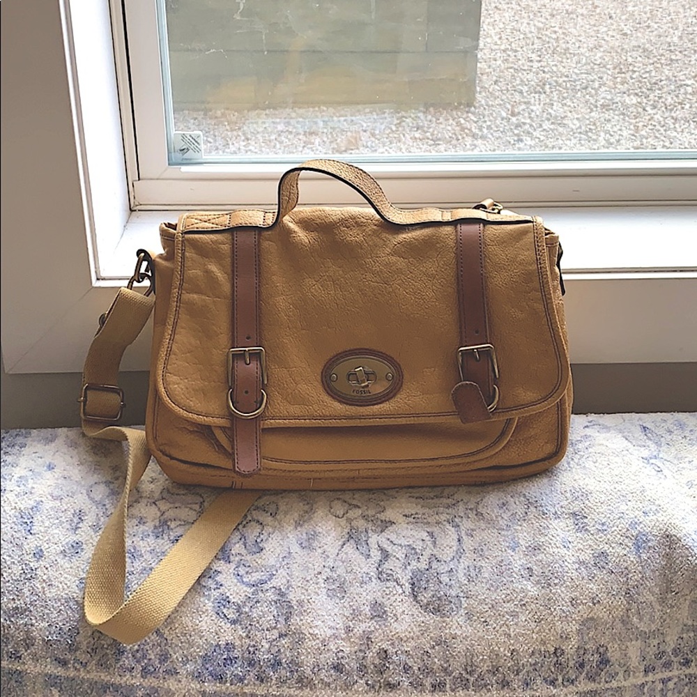 Fossil vintage inspired leather messenger bag